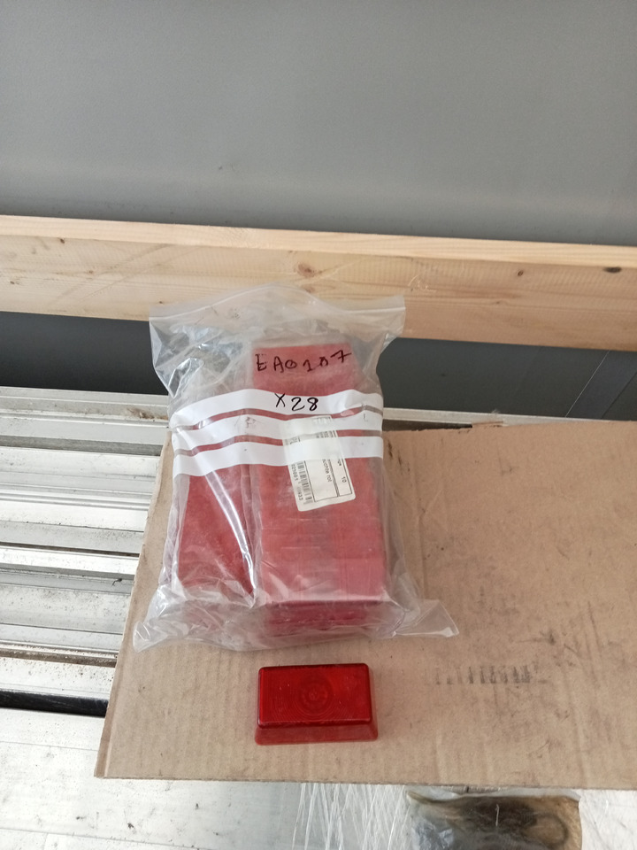 CABOCHON ROUGE (ML) - אורות/ תאורה: תמונה 1 CABOCHON ROUGE (ML) - אורות/ תאורה: תמונה 1