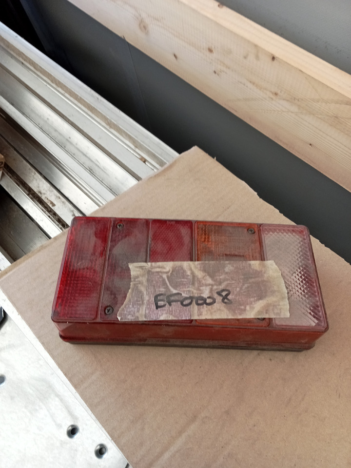 Trouillet FEU ARRIERE GAUCHE + DROIT - פנס אחורי: תמונה 2 Trouillet FEU ARRIERE GAUCHE + DROIT - פנס אחורי: תמונה 2