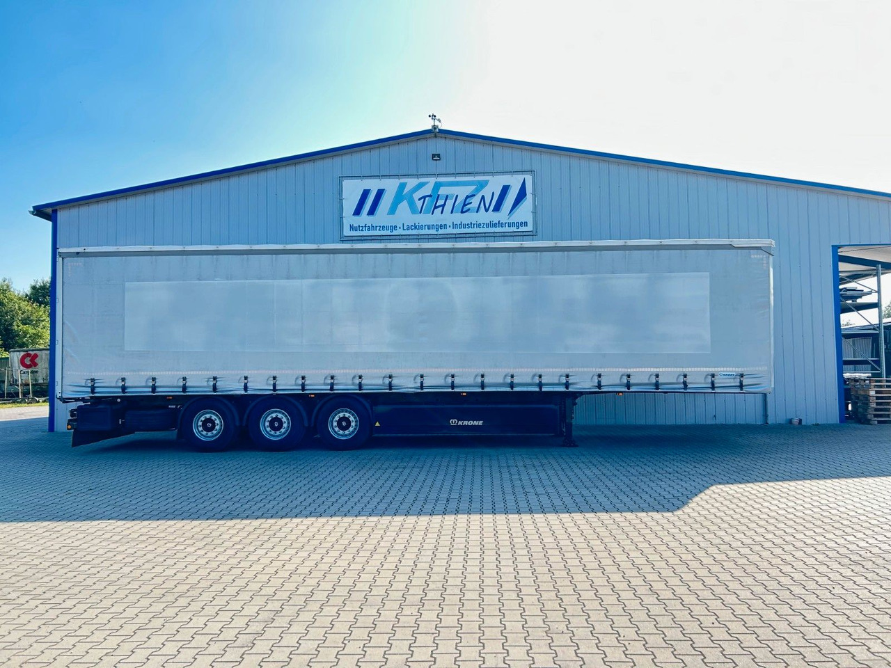 Krone SDP27 | Liftachse, Palettenkasten, Iceprotect - סמיטריילר עם וילונות צד: תמונה 1 Krone SDP27 | Liftachse, Palettenkasten, Iceprotect - סמיטריילר עם וילונות צד: תמונה 1