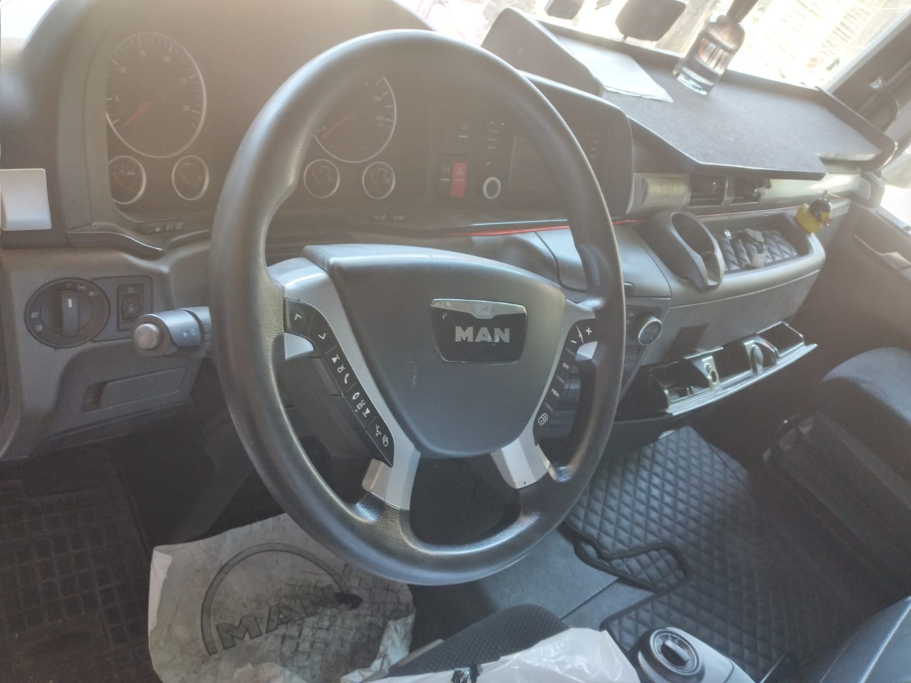 יחידת טרקטור MAN TGX 18.440: תמונה 9