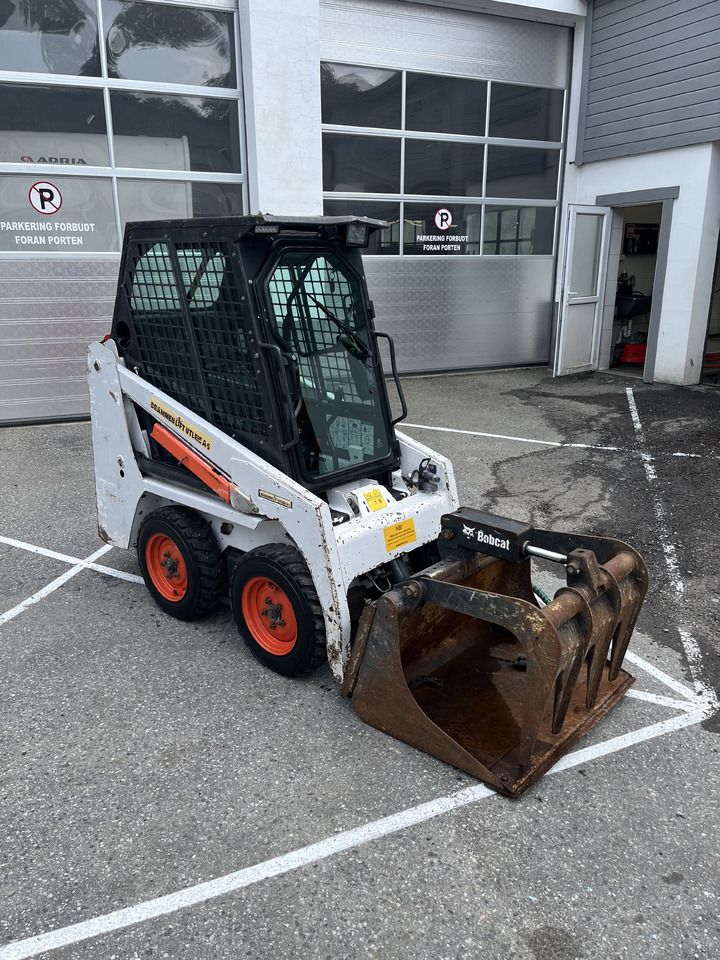 BOBCAT S70 - מעמיס רצועות קומפקטי: תמונה 1 BOBCAT S70 - מעמיס רצועות קומפקטי: תמונה 1