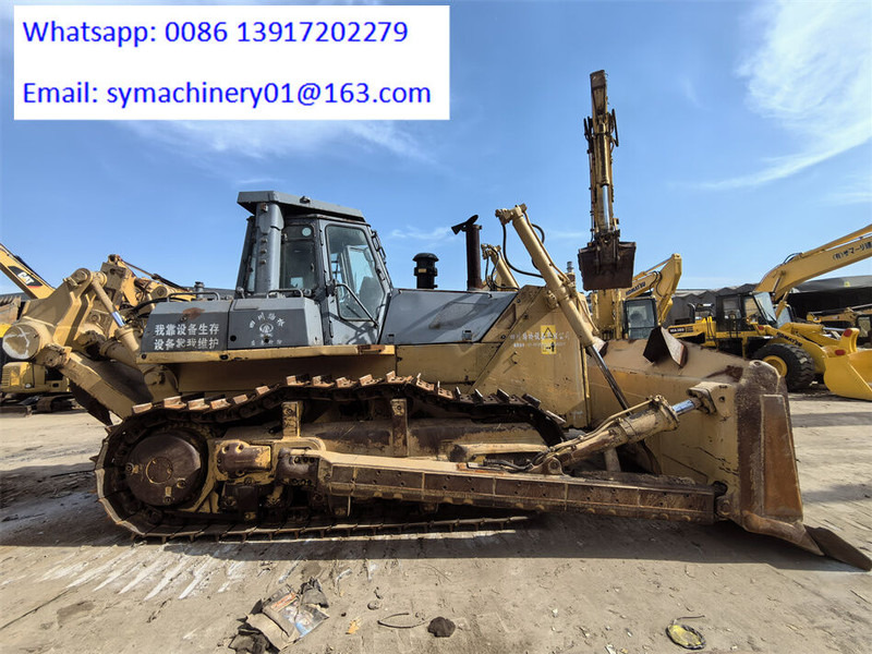 Komatsu D155AX-5 - דחפור: תמונה 3 Komatsu D155AX-5 - דחפור: תמונה 3