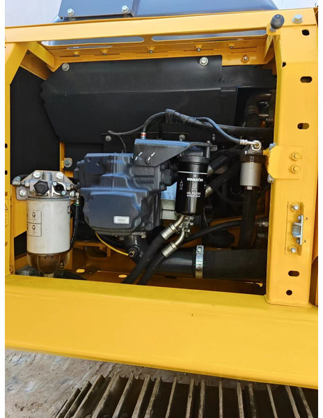 Komatsu PC220-8 - מחפר סורק: תמונה 4 Komatsu PC220-8 - מחפר סורק: תמונה 4