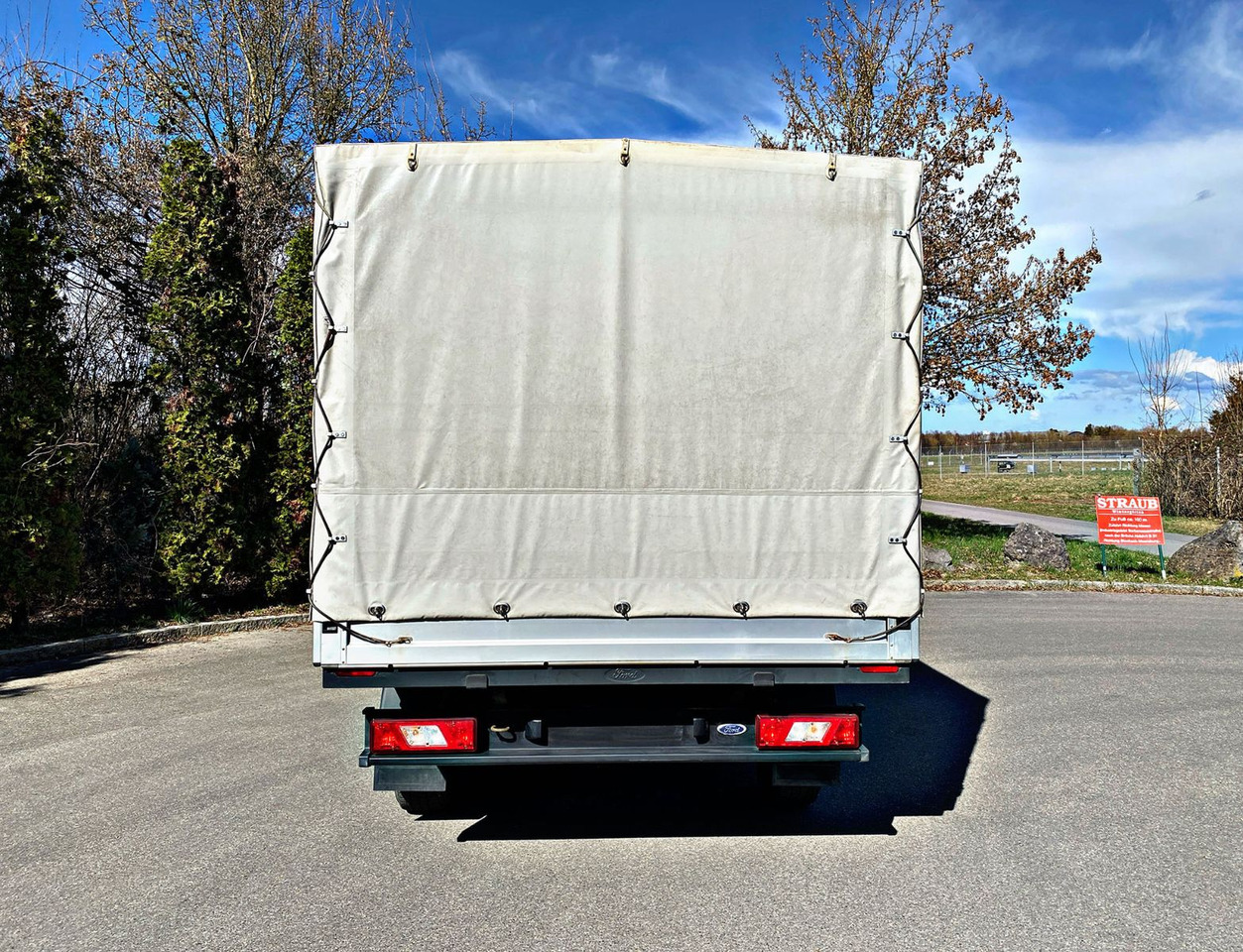 Ford Pritsche Plane L3 Einzelkabine|4x4|Standheizung - כלי רכב מסחרי עם וילונות צד: תמונה 4 Ford Pritsche Plane L3 Einzelkabine|4x4|Standheizung - כלי רכב מסחרי עם וילונות צד: תמונה 4