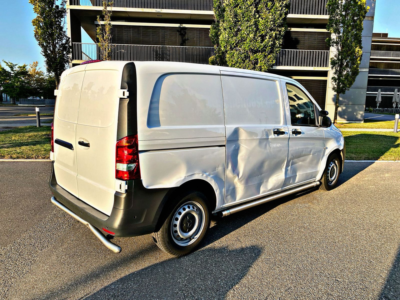 Mercedes-Benz Vito Kasten 111 CDI FWD kompakt|Kamera|Navi|19% - כלי רכב מסחרי קטן: תמונה 3 Mercedes-Benz Vito Kasten 111 CDI FWD kompakt|Kamera|Navi|19% - כלי רכב מסחרי קטן: תמונה 3