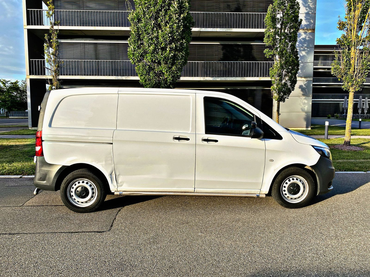 Mercedes-Benz Vito Kasten 111 FWD kompakt|Kamera|Klima|PDC|19% - כלי רכב מסחרי קטן: תמונה 2 Mercedes-Benz Vito Kasten 111 FWD kompakt|Kamera|Klima|PDC|19% - כלי רכב מסחרי קטן: תמונה 2