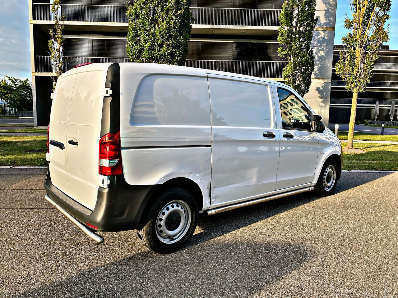 Mercedes-Benz Vito Kasten 111 FWD kompakt|Kamera|Klima|PDC|19% - כלי רכב מסחרי קטן: תמונה 3 Mercedes-Benz Vito Kasten 111 FWD kompakt|Kamera|Klima|PDC|19% - כלי רכב מסחרי קטן: תמונה 3