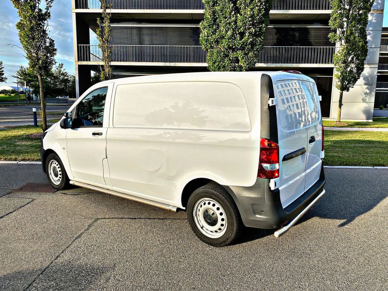 Mercedes-Benz Vito Kasten 111 FWD kompakt|Kamera|Klima|PDC|19% - כלי רכב מסחרי קטן: תמונה 5 Mercedes-Benz Vito Kasten 111 FWD kompakt|Kamera|Klima|PDC|19% - כלי רכב מסחרי קטן: תמונה 5