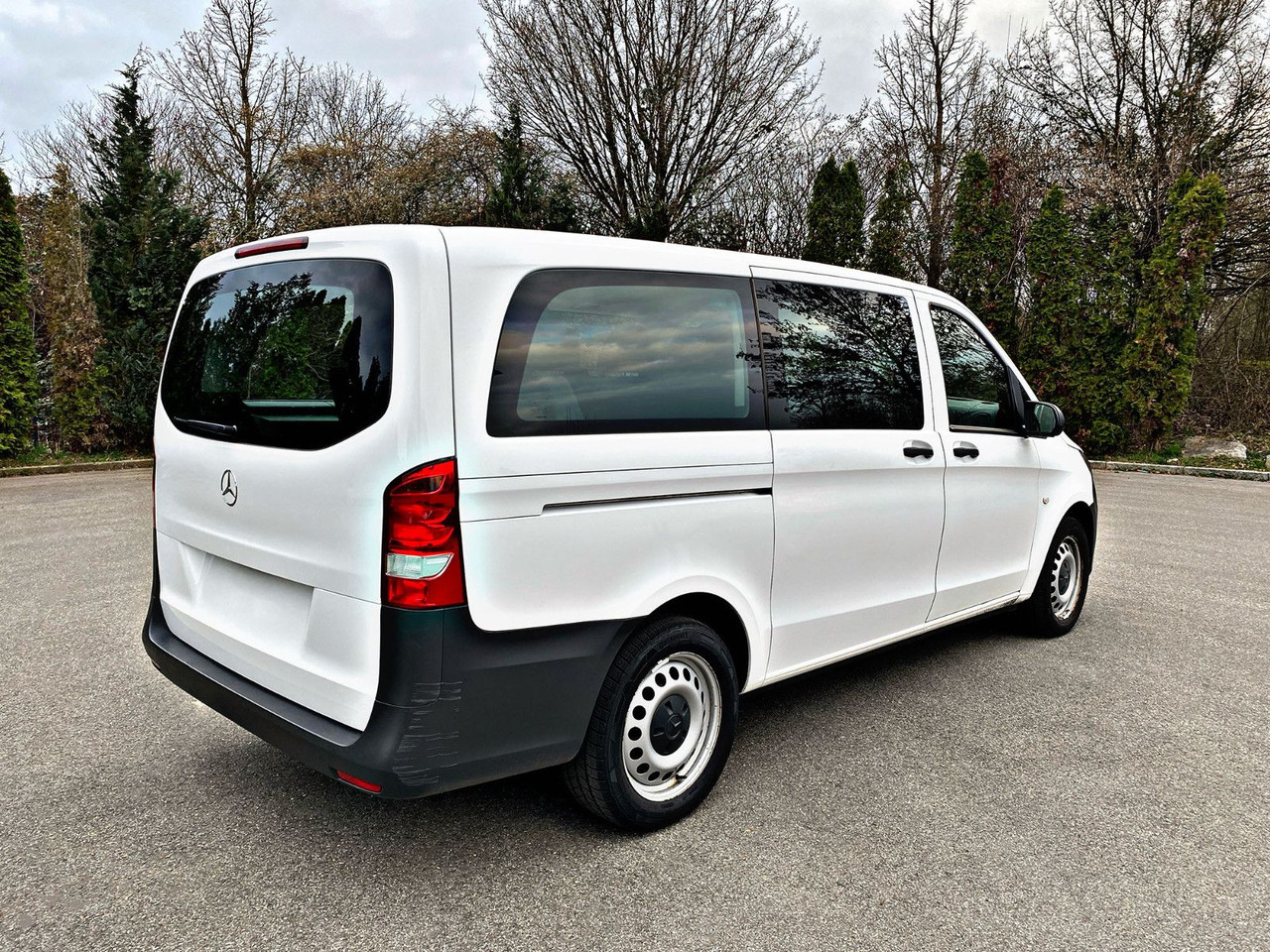 Mercedes-Benz Vito Tourer 114 CDI|Pro|Allrad|lang|8-Sitze|19% - כלי רכב מסחרי לנוסעים: תמונה 3 Mercedes-Benz Vito Tourer 114 CDI|Pro|Allrad|lang|8-Sitze|19% - כלי רכב מסחרי לנוסעים: תמונה 3