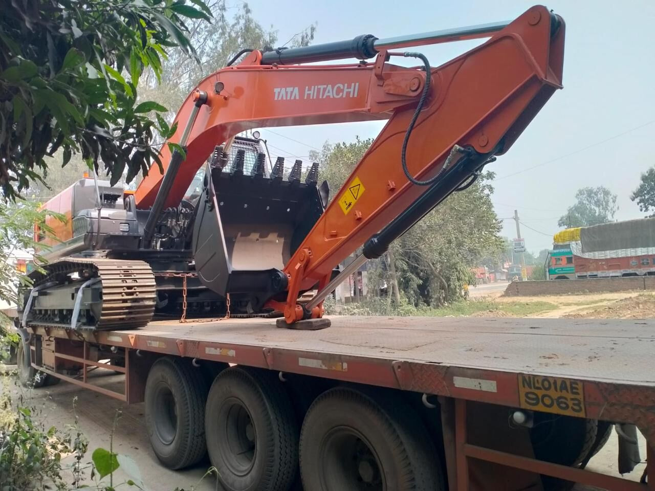 New Hitachi ZX220 LC tracked excavator - מחפר סורק: תמונה 2 New Hitachi ZX220 LC tracked excavator - מחפר סורק: תמונה 2