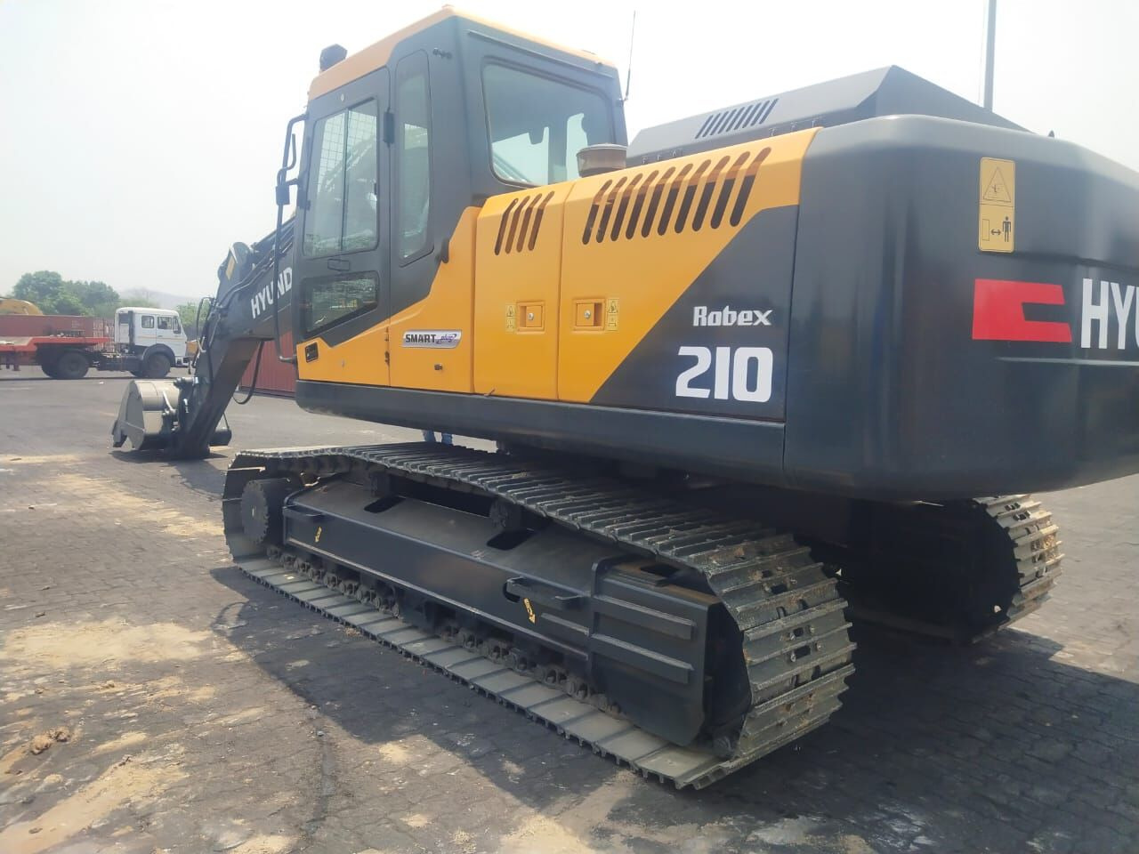 New Hyundai R210 tracked excavator - מחפר סורק: תמונה 3 New Hyundai R210 tracked excavator - מחפר סורק: תמונה 3
