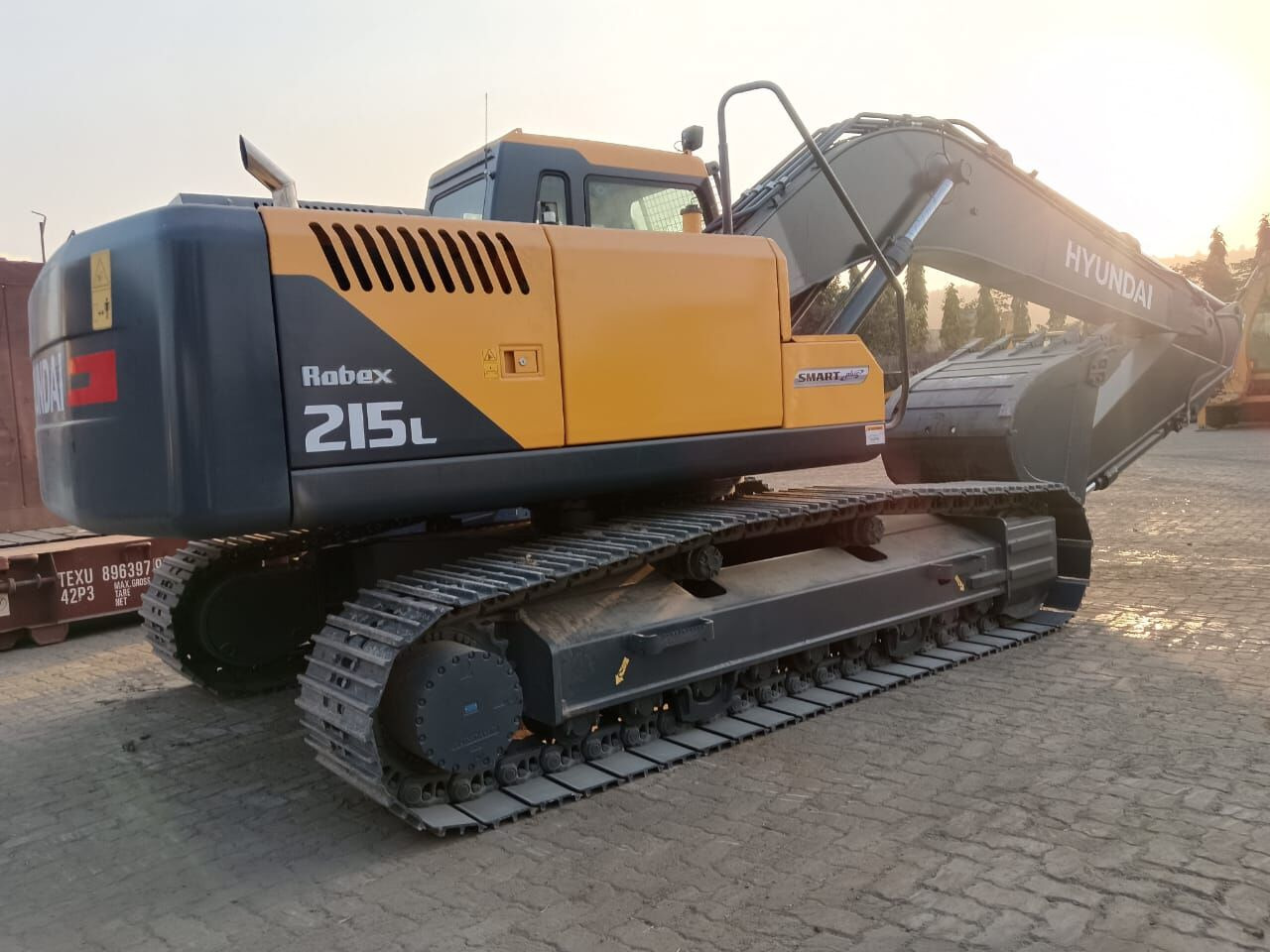 New Hyundai R215L tracked excavator - מחפר סורק: תמונה 1 New Hyundai R215L tracked excavator - מחפר סורק: תמונה 1