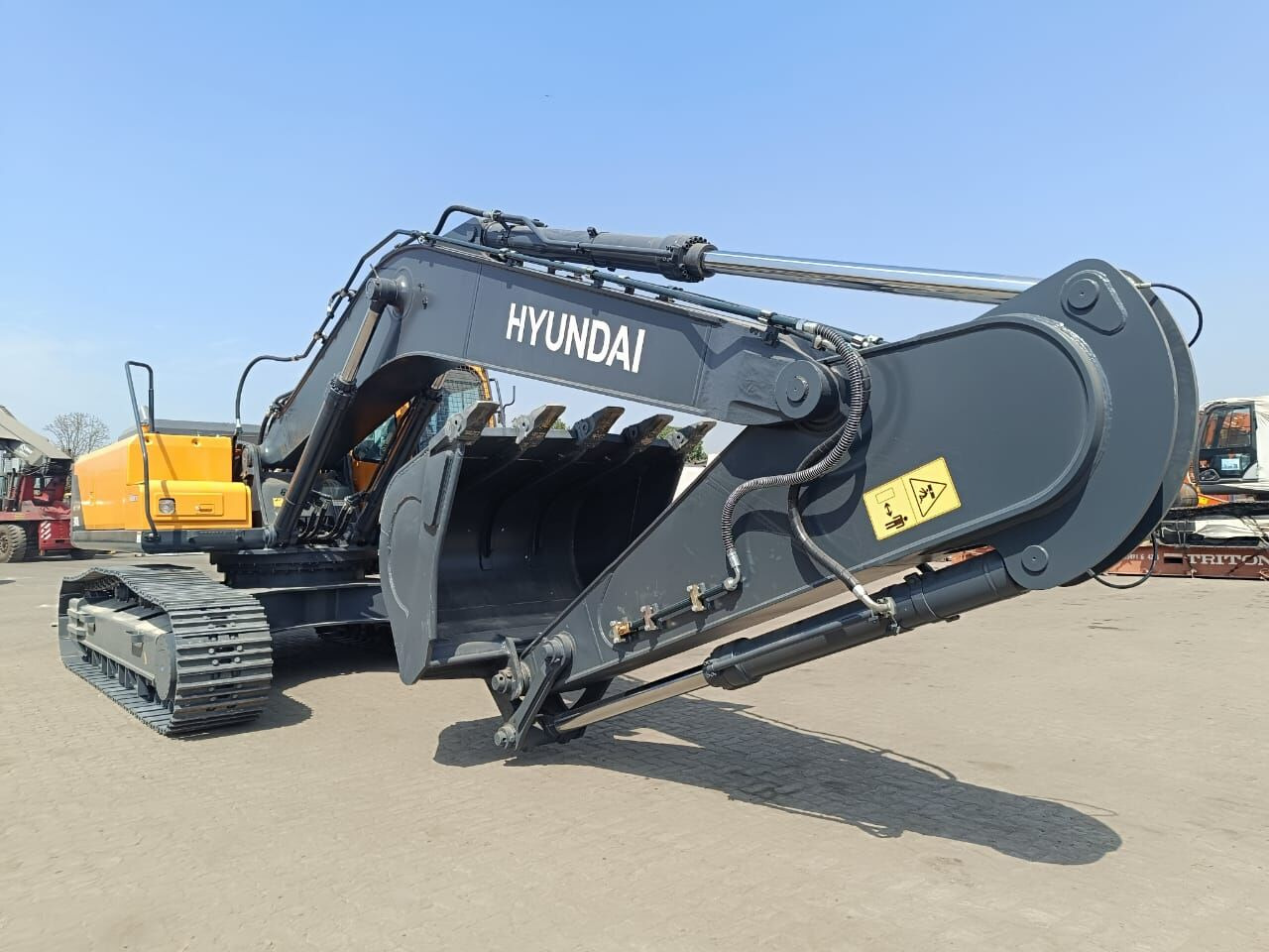 New Hyundai R340 tracked excavator - מחפר סורק: תמונה 4 New Hyundai R340 tracked excavator - מחפר סורק: תמונה 4