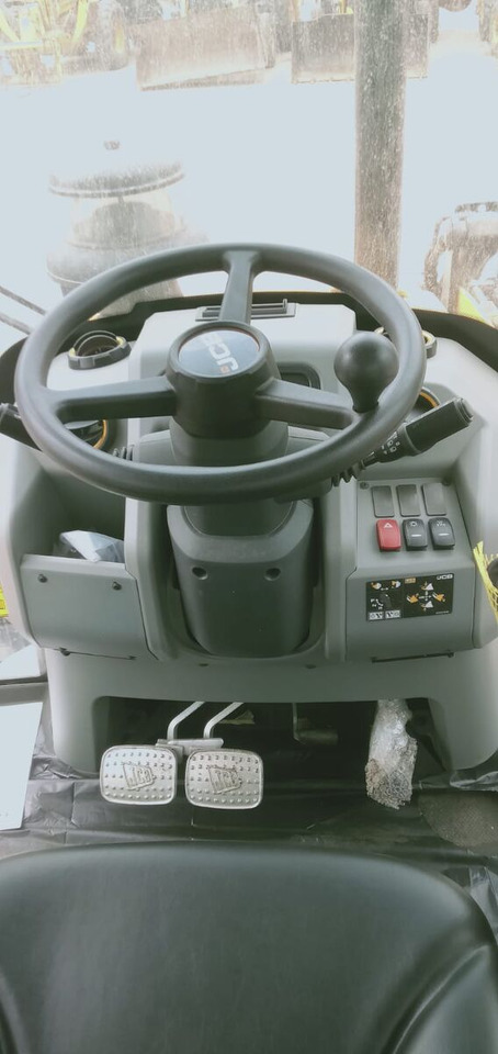 New JCB 3CX backhoe loader - מחפרון: תמונה 4 New JCB 3CX backhoe loader - מחפרון: תמונה 4