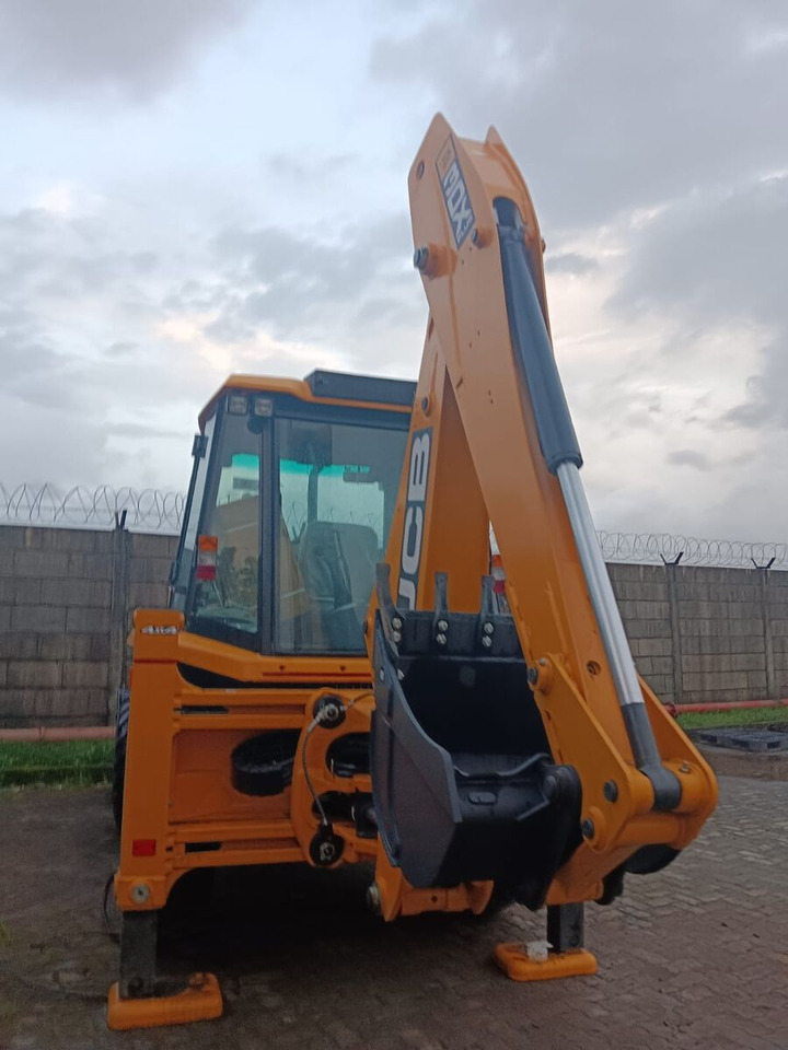 New JCB 3DX backhoe loader - מחפרון: תמונה 3 New JCB 3DX backhoe loader - מחפרון: תמונה 3