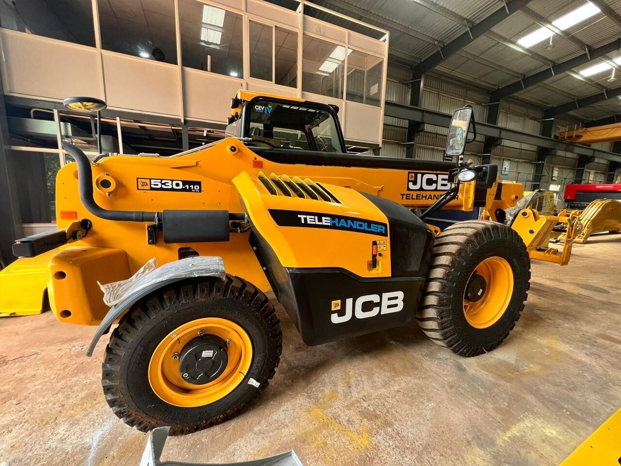 New JCB 530-110 telehandler - מפעיל טלסקופי: תמונה 1 New JCB 530-110 telehandler - מפעיל טלסקופי: תמונה 1