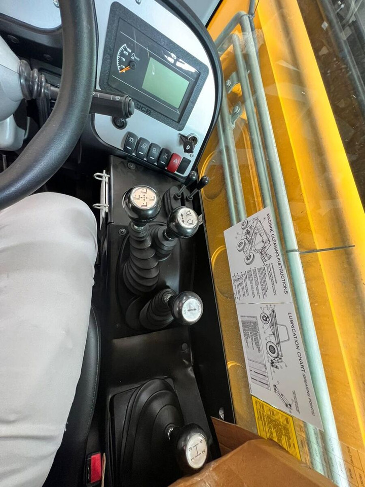 New JCB 530-110 telehandler - מפעיל טלסקופי: תמונה 4 New JCB 530-110 telehandler - מפעיל טלסקופי: תמונה 4