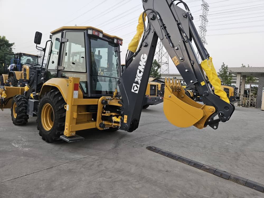 New XCMG XC870HK backhoe loader - מחפרון: תמונה 2 New XCMG XC870HK backhoe loader - מחפרון: תמונה 2