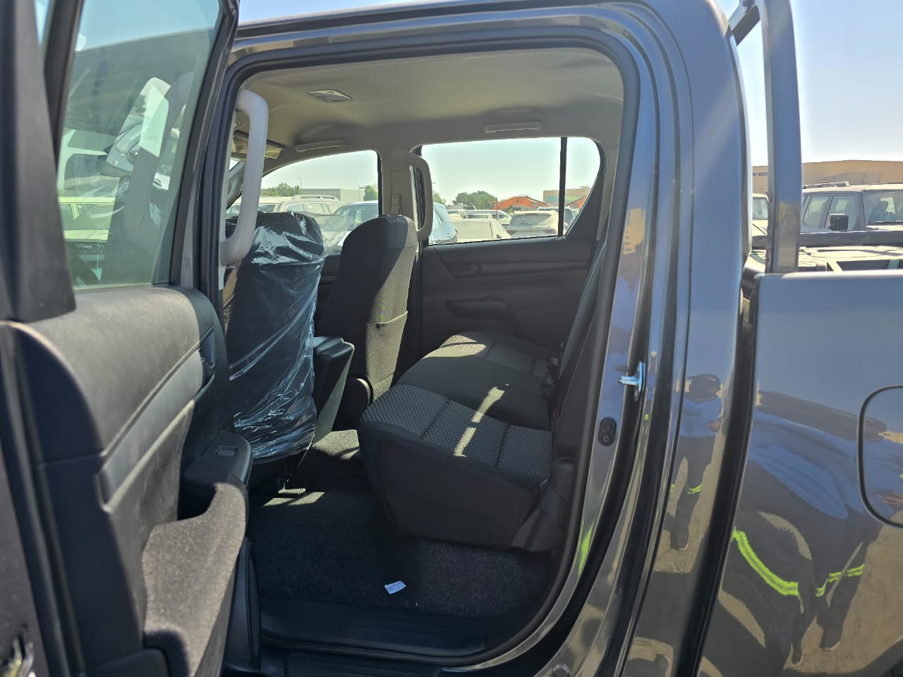 TOYOTA HILUX ACTIVE DOUBLE CAB - טנדר, כלי רכב מסחרי קומבי: תמונה 3 TOYOTA HILUX ACTIVE DOUBLE CAB - טנדר, כלי רכב מסחרי קומבי: תמונה 3