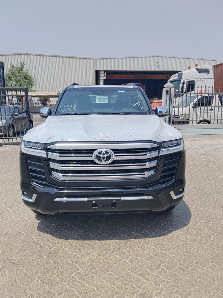 Toyota Land Cruiser VXR - מכונית: תמונה 2 Toyota Land Cruiser VXR - מכונית: תמונה 2