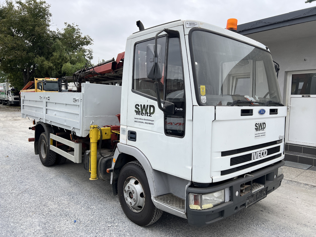 IVECO EUROCARGO 75E15 Kipper mit Kran - מזהיר, משאית מנוף: תמונה 1 IVECO EUROCARGO 75E15 Kipper mit Kran - מזהיר, משאית מנוף: תמונה 1