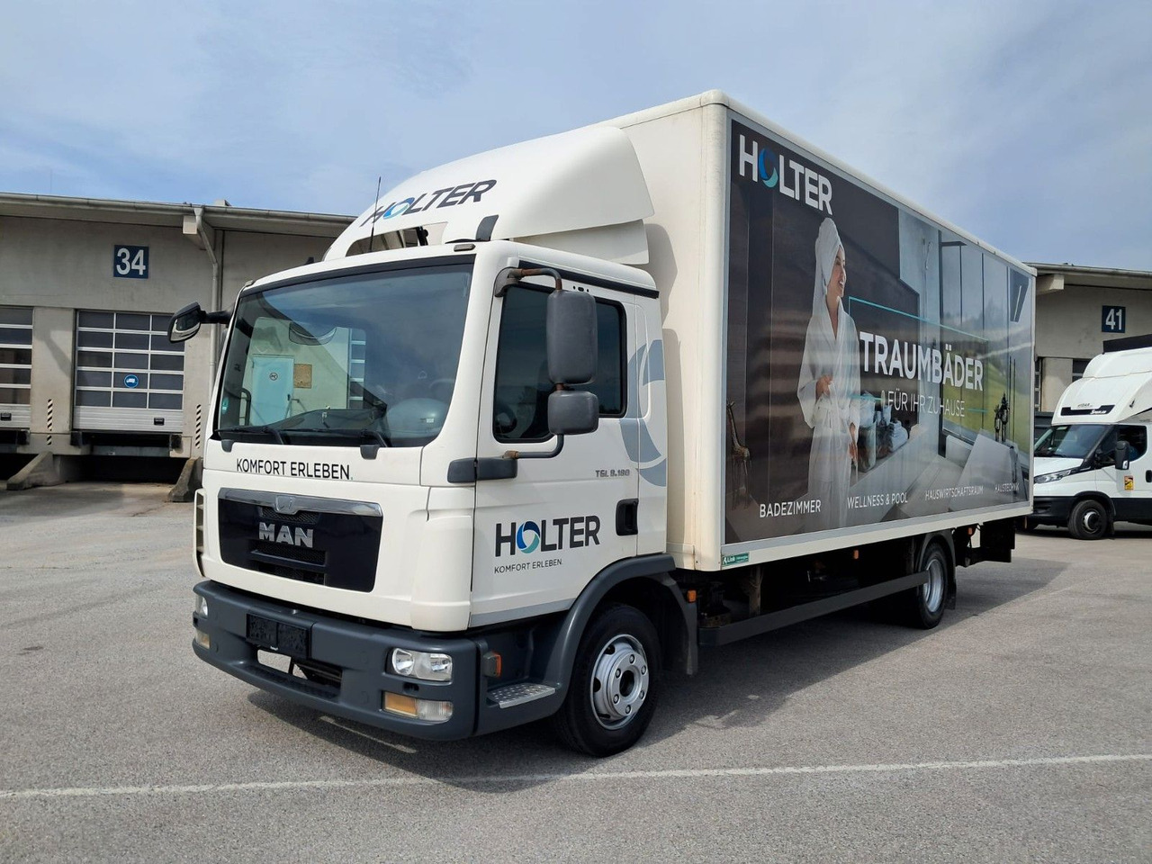 MAN TGL 8.180 Koffer mit LBW | Klima | Diff. | Tempo - משאית תיבה: תמונה 1 MAN TGL 8.180 Koffer mit LBW | Klima | Diff. | Tempo - משאית תיבה: תמונה 1