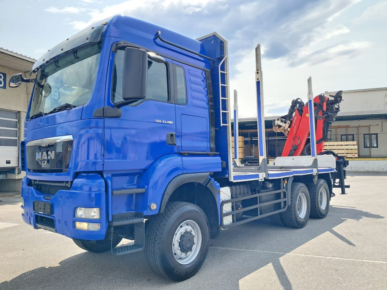 MAN TGS33 480 - משאית עץ, משאית מנוף: תמונה 1 MAN TGS33 480 - משאית עץ, משאית מנוף: תמונה 1