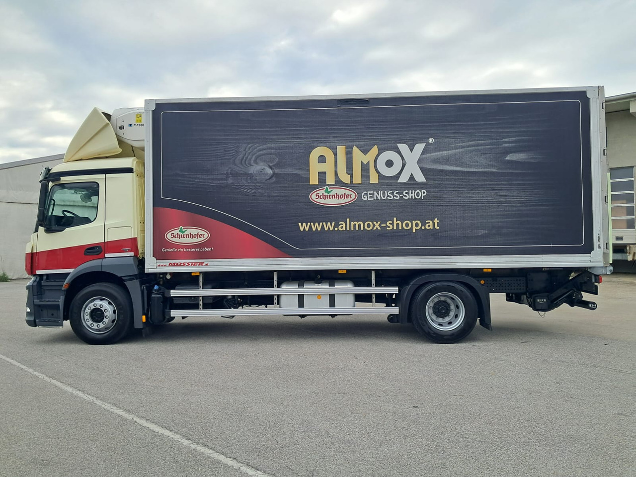 MERCEDES-BENZ Antos 1833 Kühlkoffer LBW | Standheizung | Euro 6 - משאית קירור: תמונה 4 MERCEDES-BENZ Antos 1833 Kühlkoffer LBW | Standheizung | Euro 6 - משאית קירור: תמונה 4