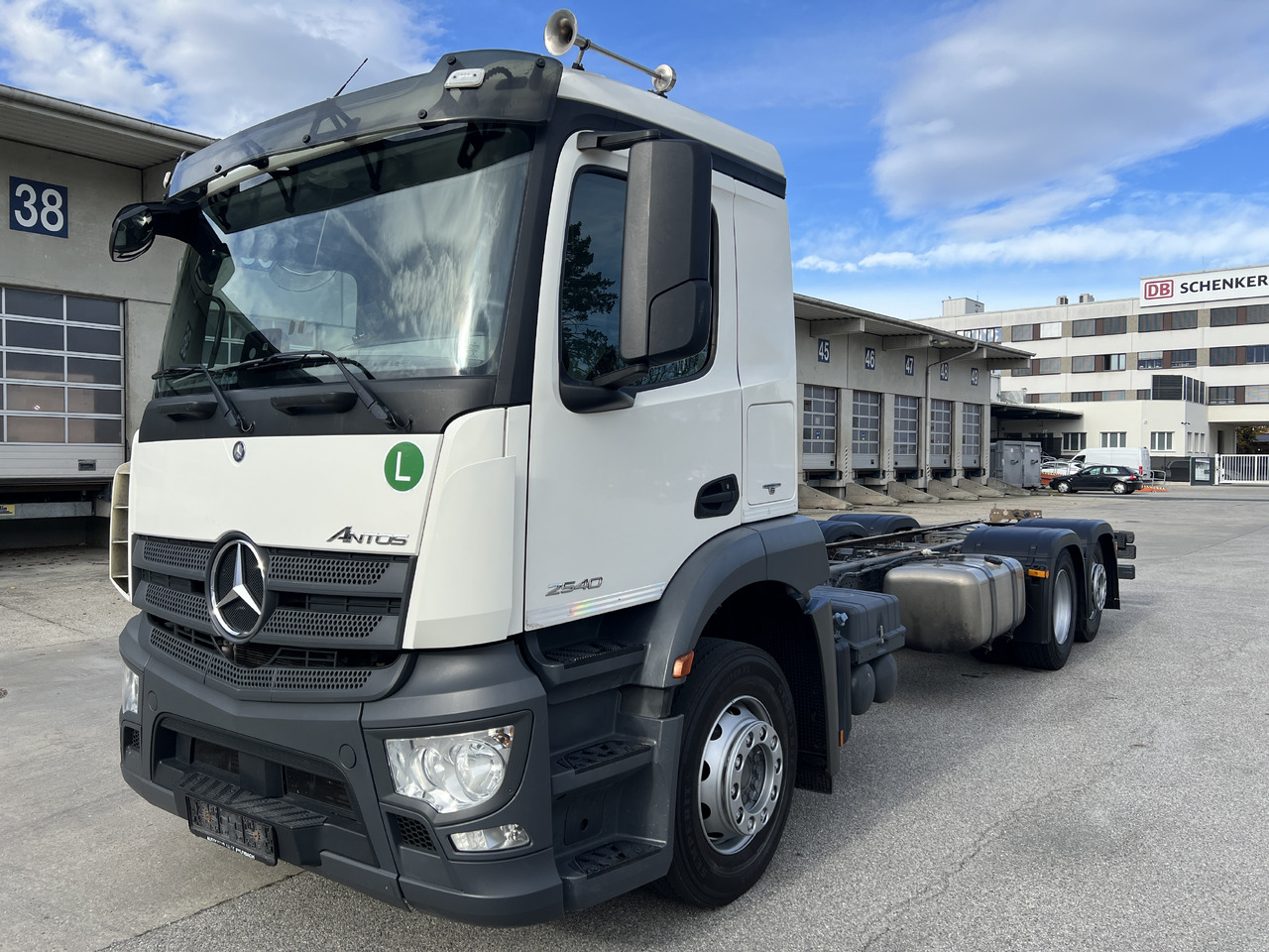 MERCEDES-BENZ Antos 25 40 | Standheizung | Klima | Liftachse - משאית עם שלדת תא: תמונה 1 MERCEDES-BENZ Antos 25 40 | Standheizung | Klima | Liftachse - משאית עם שלדת תא: תמונה 1