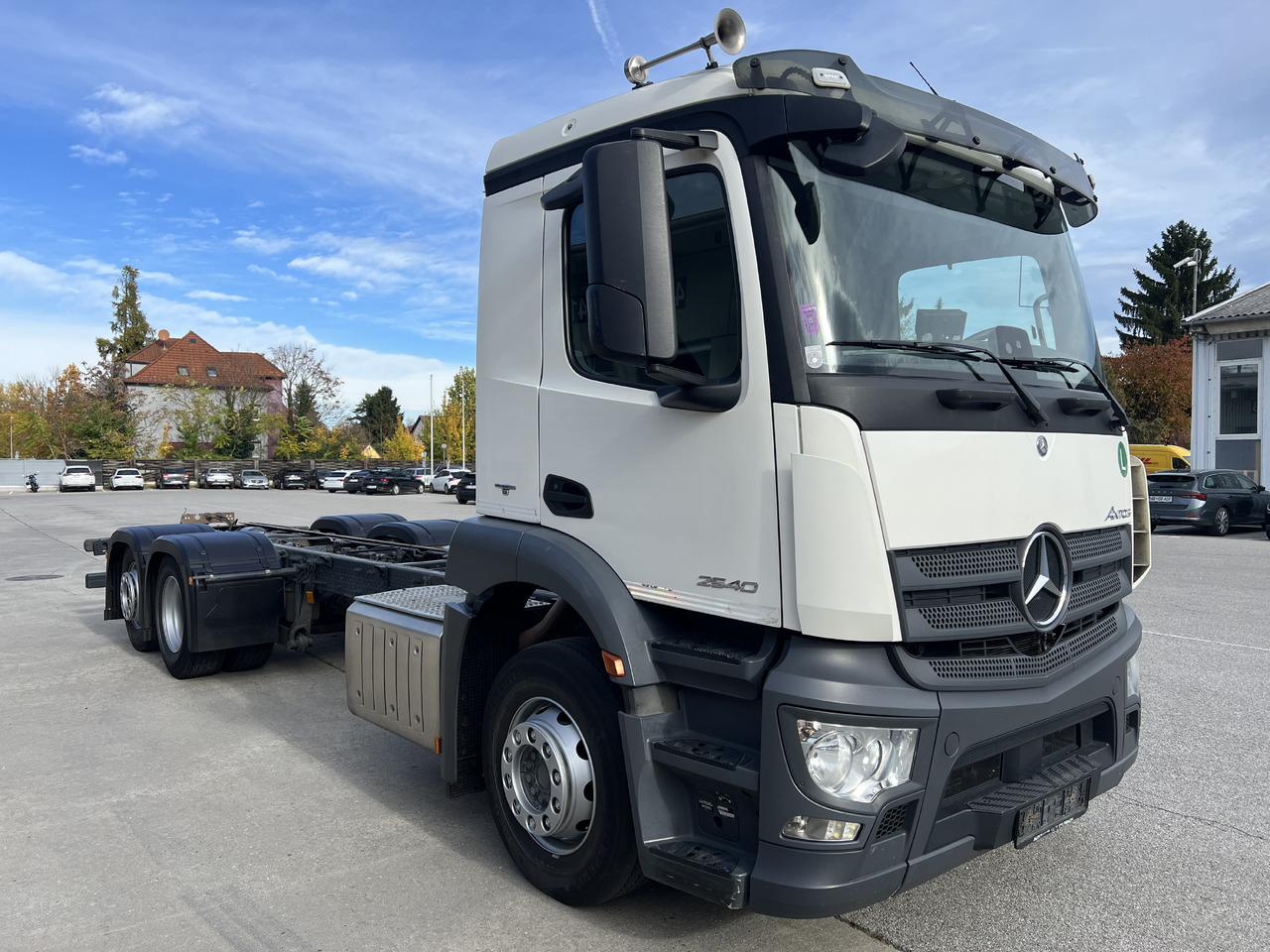 MERCEDES-BENZ Antos 25 40 | Standheizung | Klima | Liftachse - משאית עם שלדת תא: תמונה 2 MERCEDES-BENZ Antos 25 40 | Standheizung | Klima | Liftachse - משאית עם שלדת תא: תמונה 2