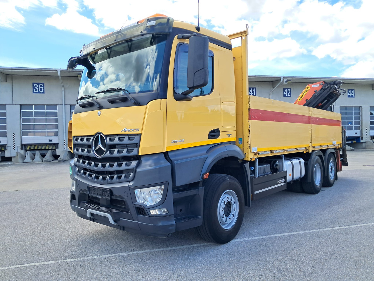 MERCEDES-BENZ Arocs 2545 | Palfinger PK 22002 | Klima | Retarder | Euro 6 - משאית צד נופל/ שטוחה, משאית מנוף: תמונה 1 MERCEDES-BENZ Arocs 2545 | Palfinger PK 22002 | Klima | Retarder | Euro 6 - משאית צד נופל/ שטוחה, משאית מנוף: תמונה 1
