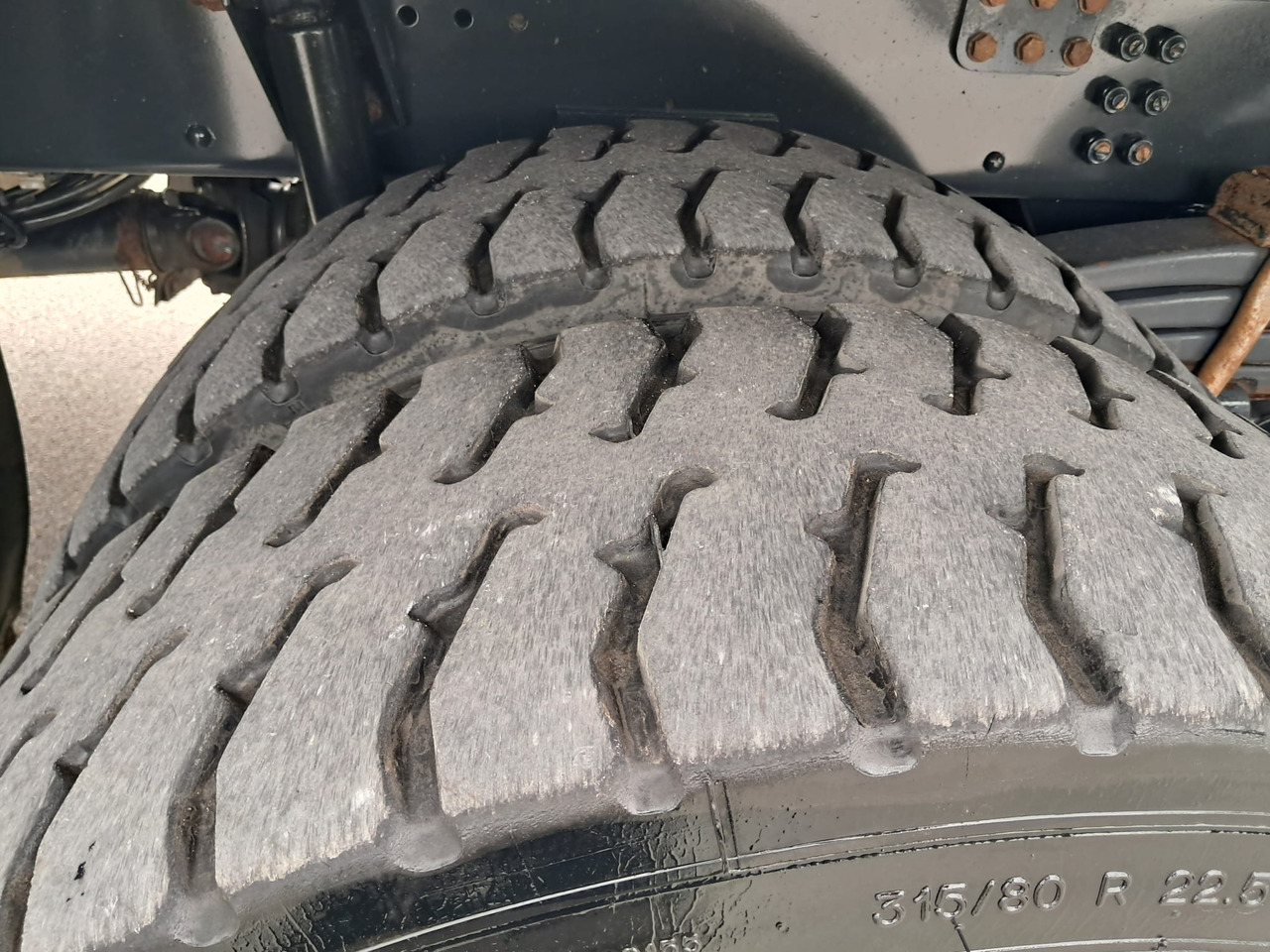 משאית עץ, משאית מנוף SCANIA G 490 6x6 Blatt-Blatt | Klima | Schaltgetriebe | Euro 6 | Penz-Kran 12Z |: תמונה 32