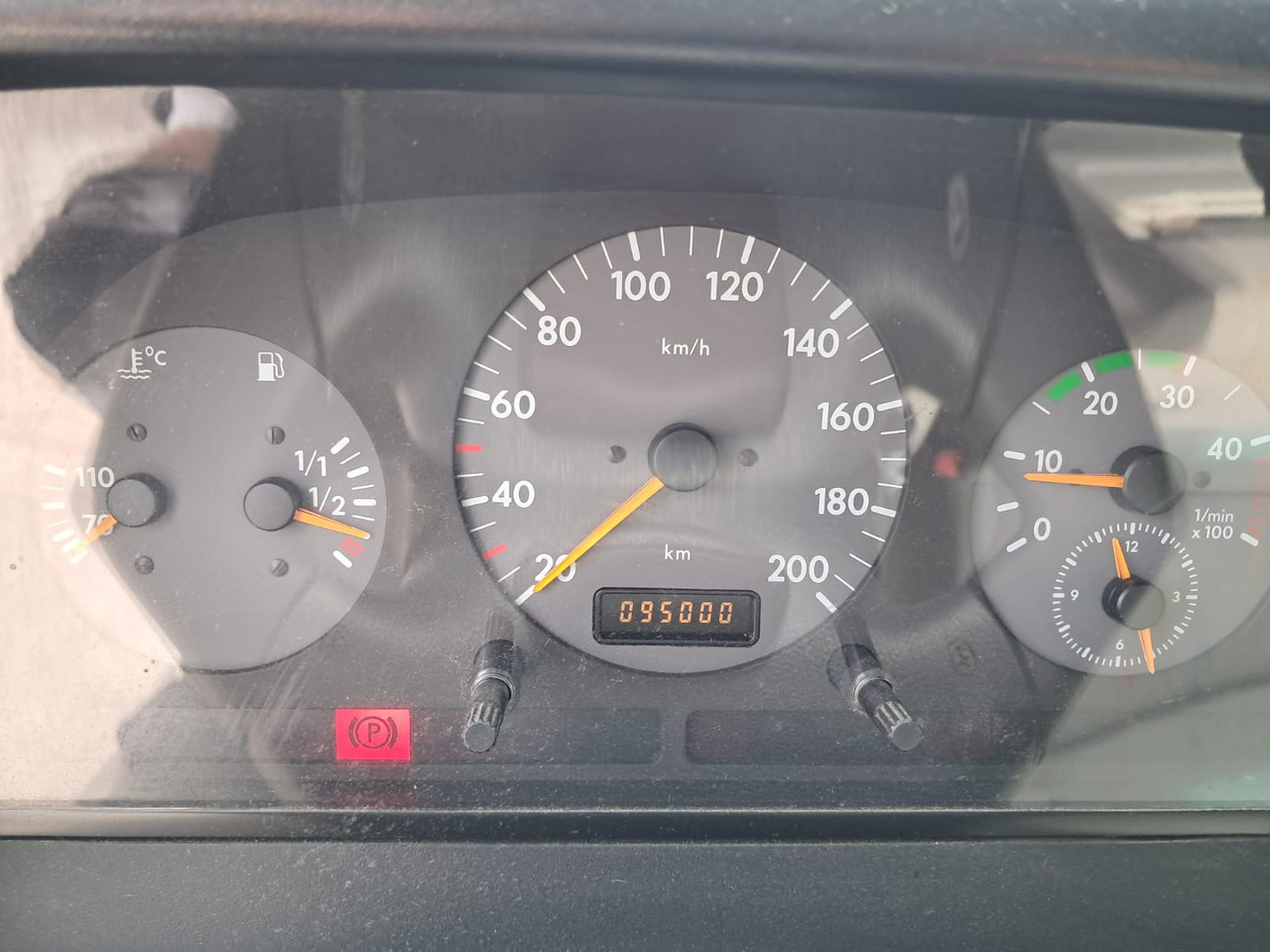 כלי רכב מסחרי עם תיבה VOLKSWAGEN LT 46-35 2.5 TDI: תמונה 18