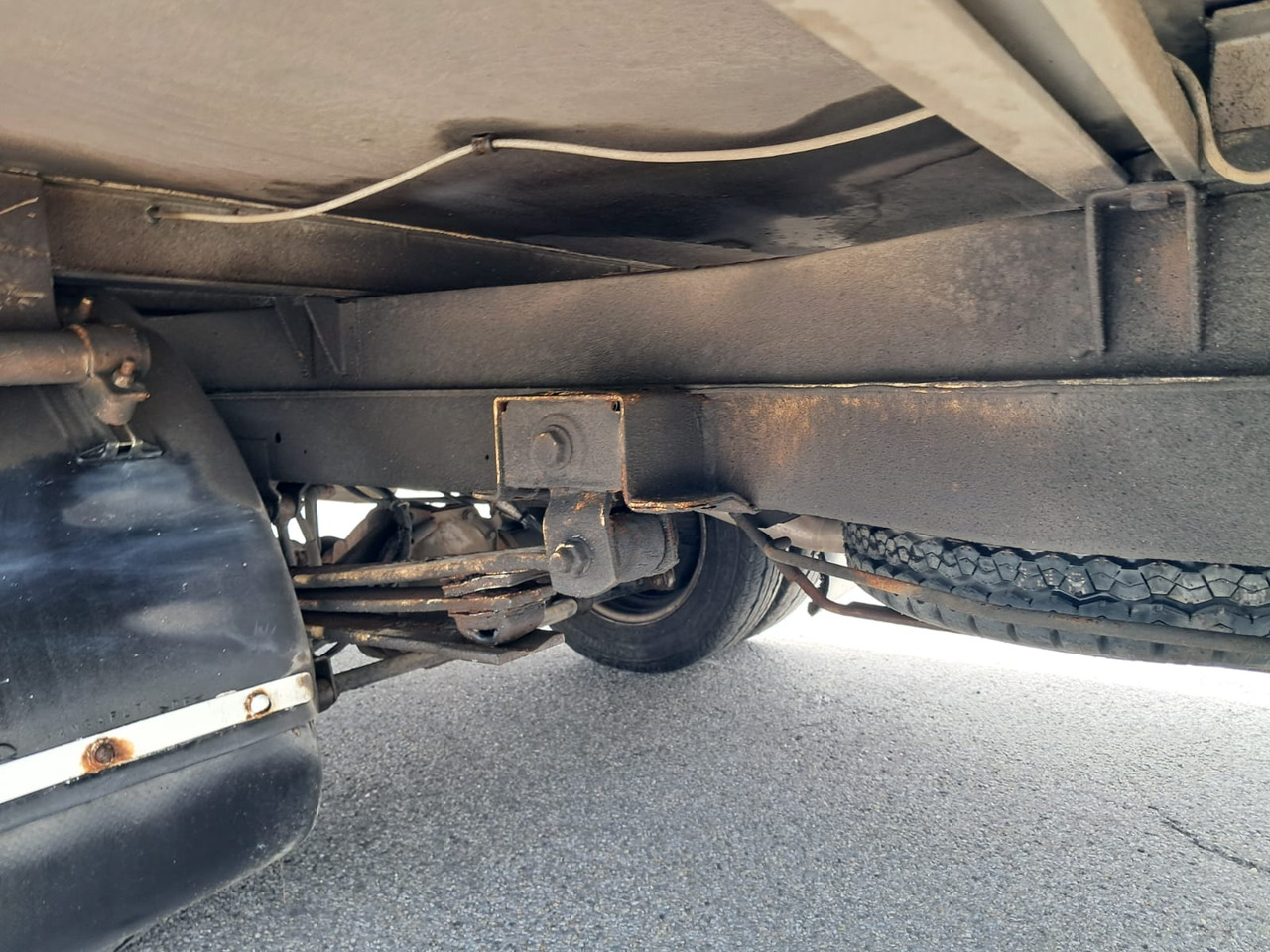 כלי רכב מסחרי עם תיבה VOLKSWAGEN LT 46-35 2.5 TDI: תמונה 29