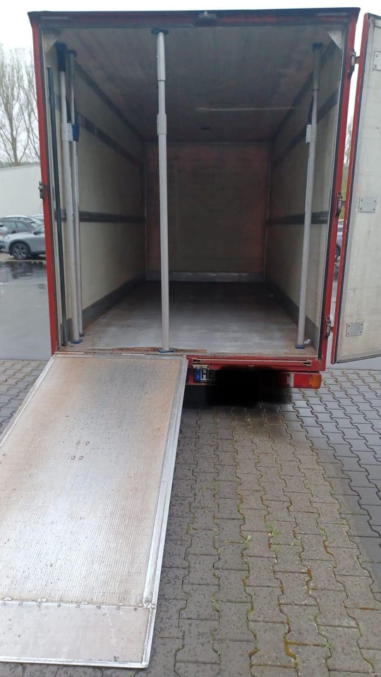 Volkswagen T5 2.0tdi mit Rampe 3ACHSER Tandemachse - כלי רכב מסחרי עם תיבה: תמונה 5 Volkswagen T5 2.0tdi mit Rampe 3ACHSER Tandemachse - כלי רכב מסחרי עם תיבה: תמונה 5