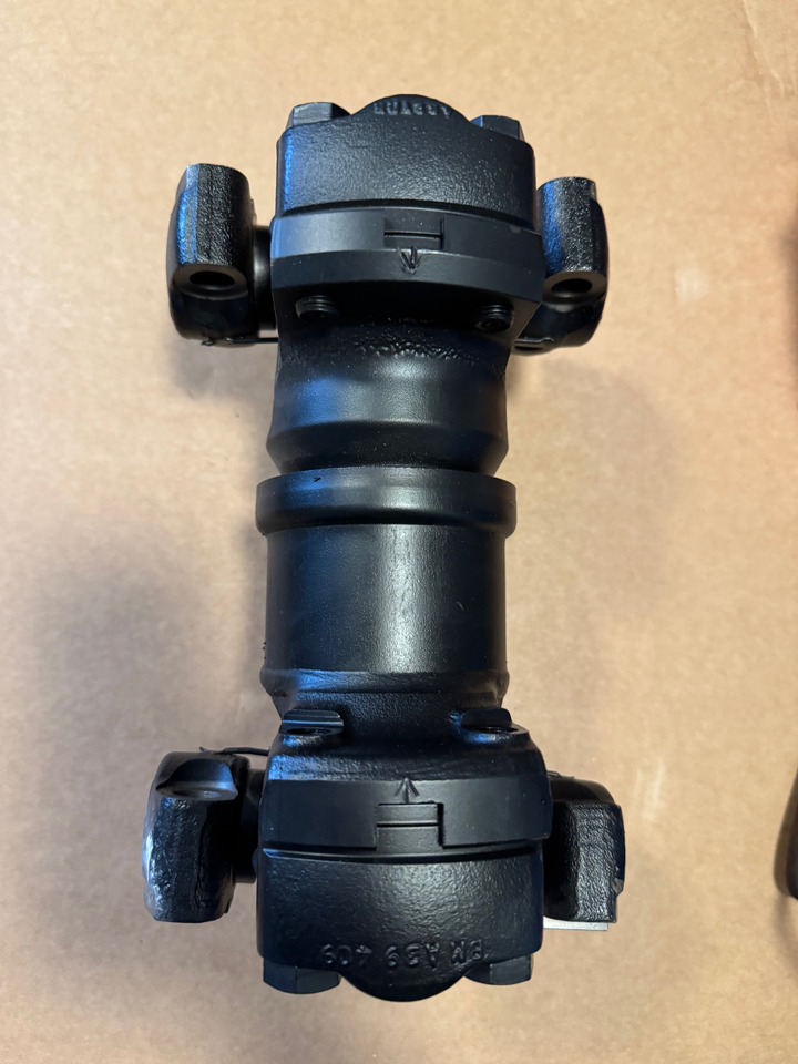 VOLVO VCE - גל הנעה עבור מכונת בנייה: תמונה 1 VOLVO VCE - גל הנעה עבור מכונת בנייה: תמונה 1