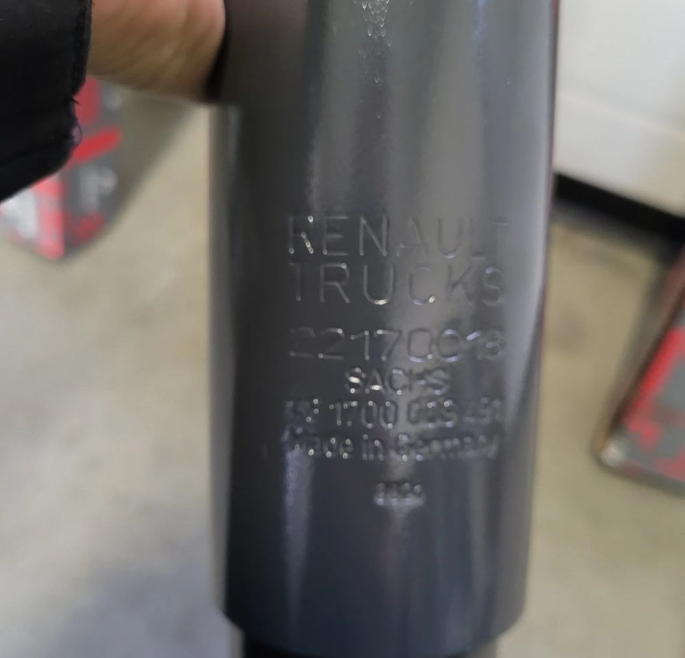 AMORTYZATORY NOWE ORYGINAL RENAULT RANGE T GAMA 742217018 22170016 - בולם זעזועים עבור משאית: תמונה 2 AMORTYZATORY NOWE ORYGINAL RENAULT RANGE T GAMA 742217018 22170016 - בולם זעזועים עבור משאית: תמונה 2