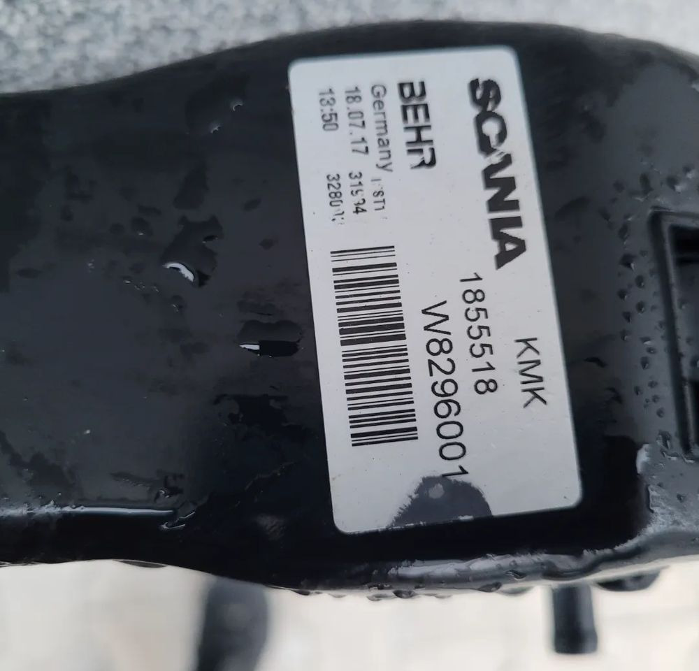 CHŁODNICA WODY SCANIA R 1855518 ORYGINAŁ SZCZELNE - רדיאטור עבור משאית: תמונה 3 CHŁODNICA WODY SCANIA R 1855518 ORYGINAŁ SZCZELNE - רדיאטור עבור משאית: תמונה 3