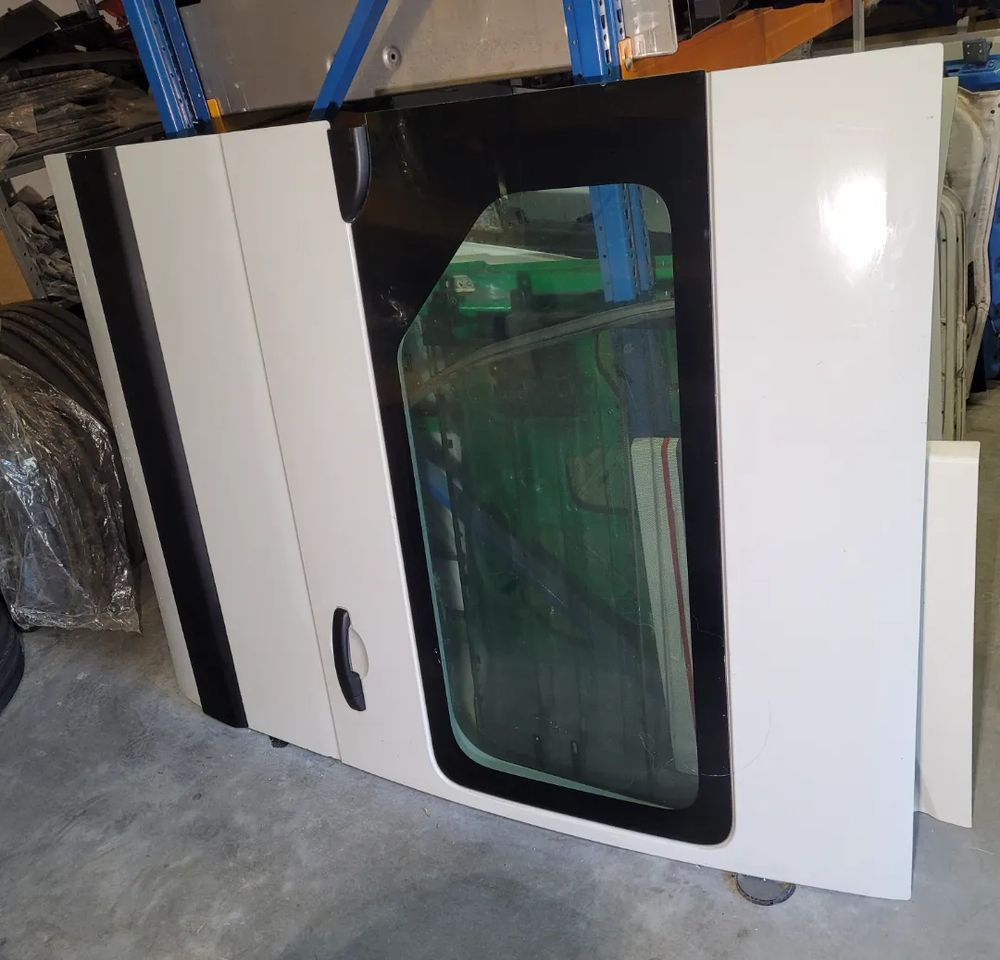 DRZWI RENAULT MASTER PRZESUWNE BOCZNE. - דלת וחלקים עבור כלי רכב מסחרי: תמונה 1 DRZWI RENAULT MASTER PRZESUWNE BOCZNE. - דלת וחלקים עבור כלי רכב מסחרי: תמונה 1