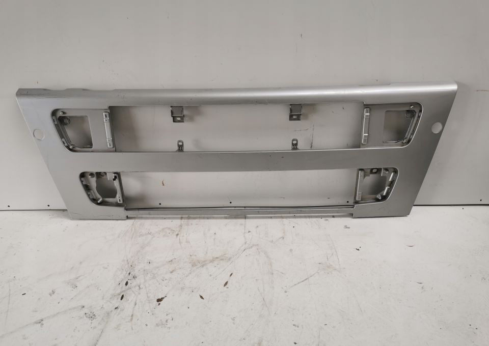 GRILL ATRAPA VOLVO Fh12 ORYGINAŁ - גריל עבור משאית: תמונה 1 GRILL ATRAPA VOLVO Fh12 ORYGINAŁ - גריל עבור משאית: תמונה 1