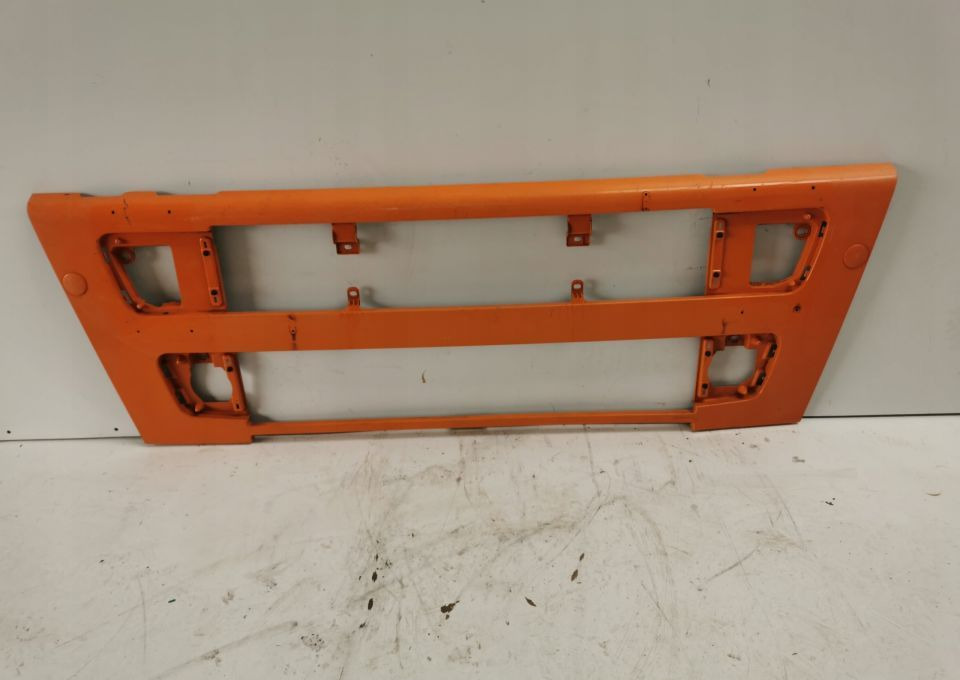 GRILL ATRAPA VOLVO Fh12 ORYGINAŁ - גריל עבור משאית: תמונה 1 GRILL ATRAPA VOLVO Fh12 ORYGINAŁ - גריל עבור משאית: תמונה 1
