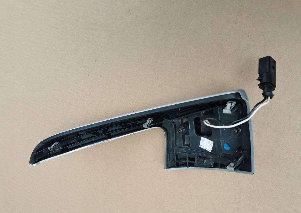 KIERUNKOWSKAZ VOLVO FM 82462033 RH. E6. - מאותת פניה עבור משאית: תמונה 2 KIERUNKOWSKAZ VOLVO FM 82462033 RH. E6. - מאותת פניה עבור משאית: תמונה 2