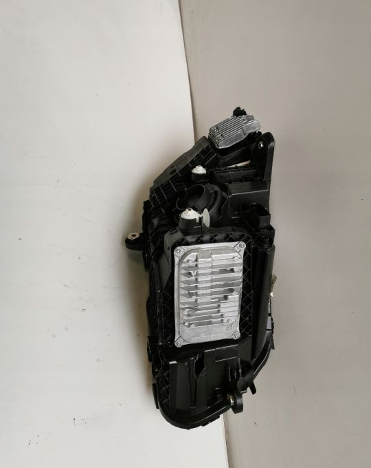LAMPA MERCEDES C KLASA A2059065906 LIFT LEWA - פנס קדמי עבור משאית: תמונה 3 LAMPA MERCEDES C KLASA A2059065906 LIFT LEWA - פנס קדמי עבור משאית: תמונה 3