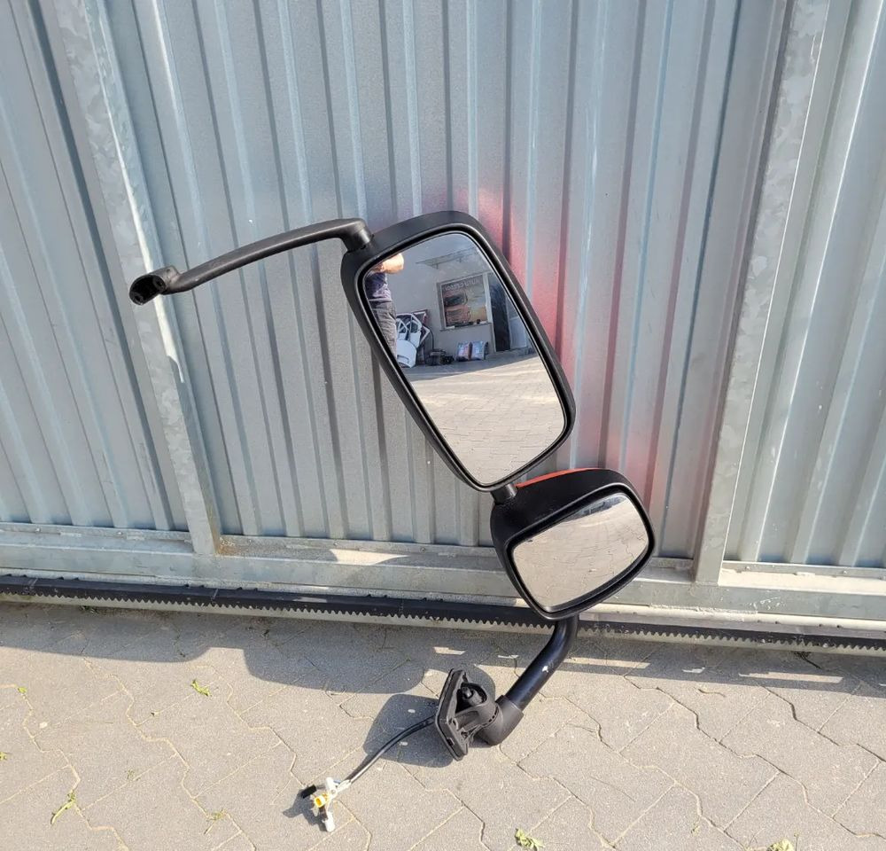 LUSTERKO DAF CF PRAWE ORYGINAL - מראה פנימית עבור משאית: תמונה 1 LUSTERKO DAF CF PRAWE ORYGINAL - מראה פנימית עבור משאית: תמונה 1