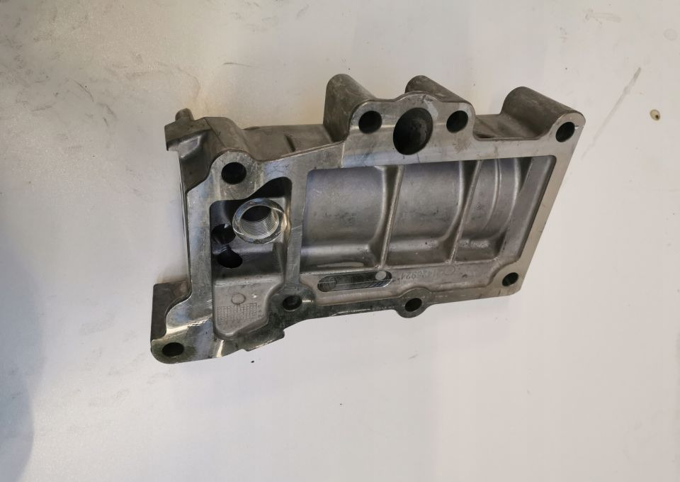 OBUDOWA FILTRA OLEJU VOLVO RENAULT 21426924 - מסנן שמן עבור משאית: תמונה 2 OBUDOWA FILTRA OLEJU VOLVO RENAULT 21426924 - מסנן שמן עבור משאית: תמונה 2