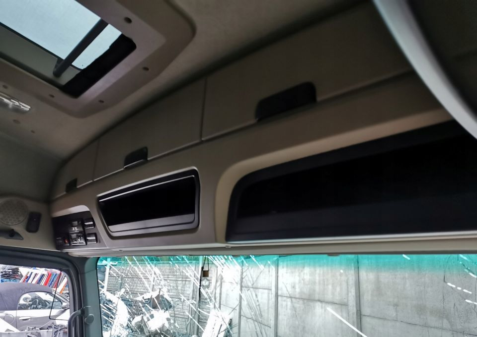 PÓŁKA GÓRNA MERCEDES ACTROS MP4 SZEROKA KABINA - תא ופנים הרכב עבור משאית: תמונה 1 PÓŁKA GÓRNA MERCEDES ACTROS MP4 SZEROKA KABINA - תא ופנים הרכב עבור משאית: תמונה 1