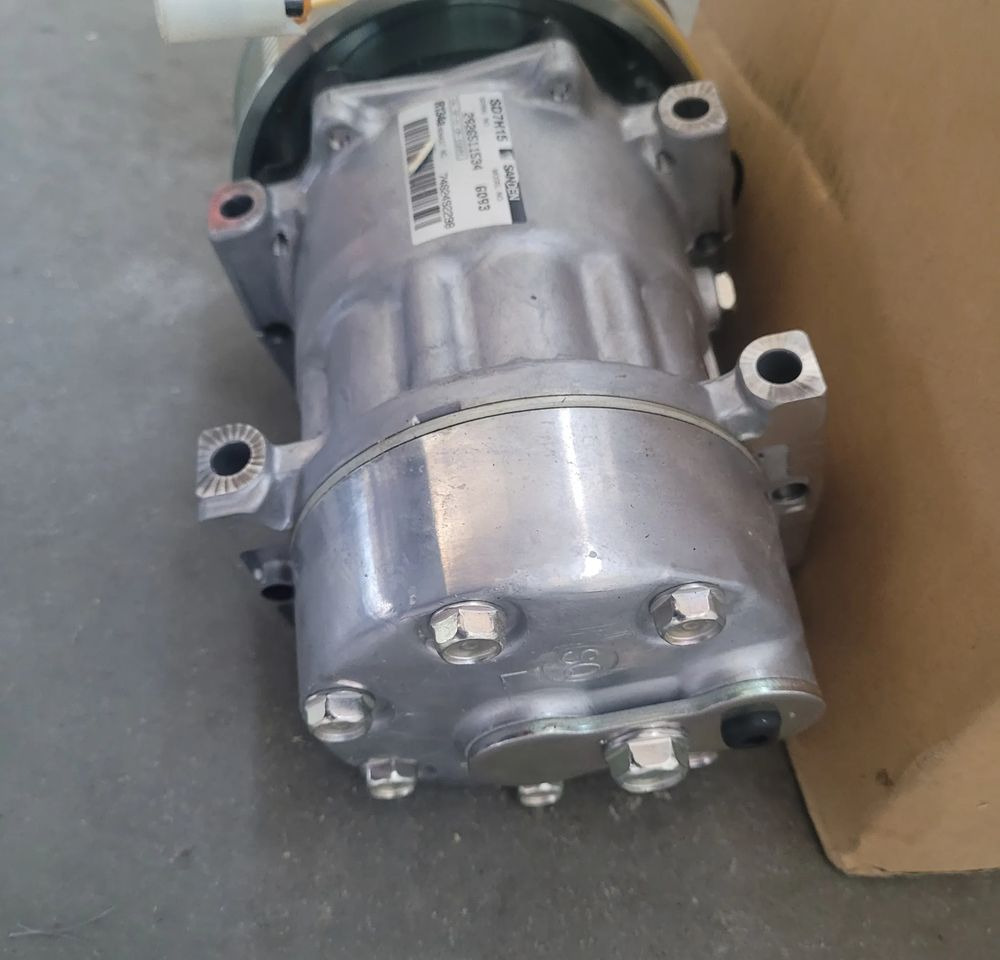 POMPA KLIMATYZACJI RENAULT RANGE T GAMA ORYGINAŁ NOWA CHWALIM116 7482492298 - חלק מזגן עבור משאית: תמונה 3 POMPA KLIMATYZACJI RENAULT RANGE T GAMA ORYGINAŁ NOWA CHWALIM116 7482492298 - חלק מזגן עבור משאית: תמונה 3