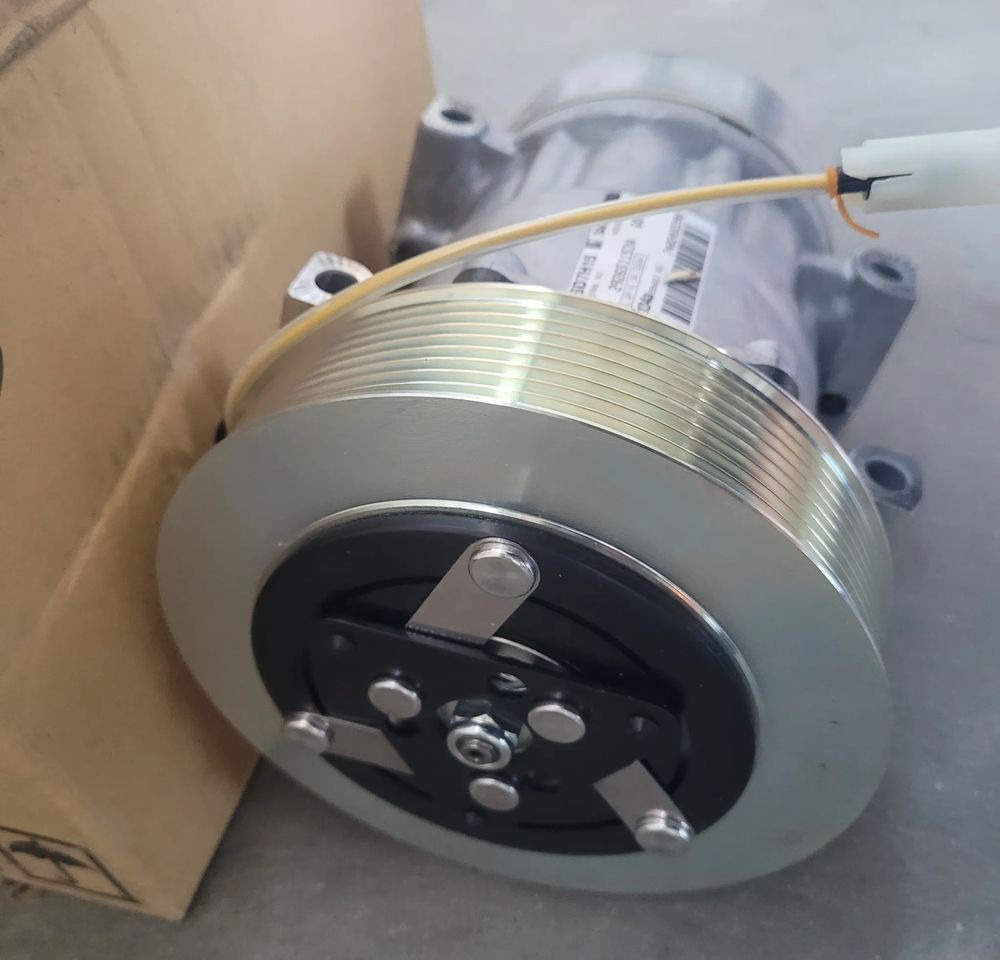 POMPA KLIMATYZACJI RENAULT RANGE T GAMA ORYGINAŁ NOWA CHWALIM116 7482492298 - חלק מזגן עבור משאית: תמונה 4 POMPA KLIMATYZACJI RENAULT RANGE T GAMA ORYGINAŁ NOWA CHWALIM116 7482492298 - חלק מזגן עבור משאית: תמונה 4