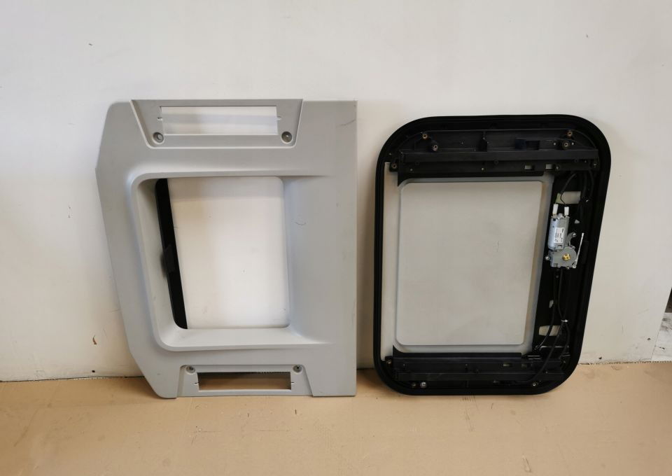 SZYBERDACH RENAULT RANGE T GAMA - גוף וחלק חיצוני עבור משאית: תמונה 1 SZYBERDACH RENAULT RANGE T GAMA - גוף וחלק חיצוני עבור משאית: תמונה 1