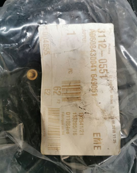 Schowek na lodówkę MERCEDES ANTOS AROX MP4 - תא ופנים הרכב עבור משאית: תמונה 2 Schowek na lodówkę MERCEDES ANTOS AROX MP4 - תא ופנים הרכב עבור משאית: תמונה 2